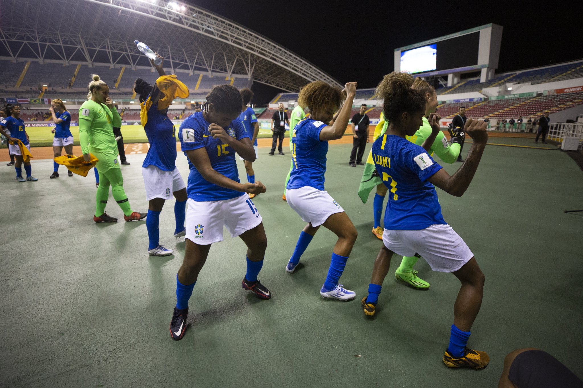 Seleção Feminina de Futebol on X: Bom dia, meu Brasil! 🇧🇷 Hoje tem  #GuerreirasDoBrasil em campo pelo segundo jogo do Torneio Internacional de Futebol  Feminino! Deixe sua mensagem positiva nos comentários e