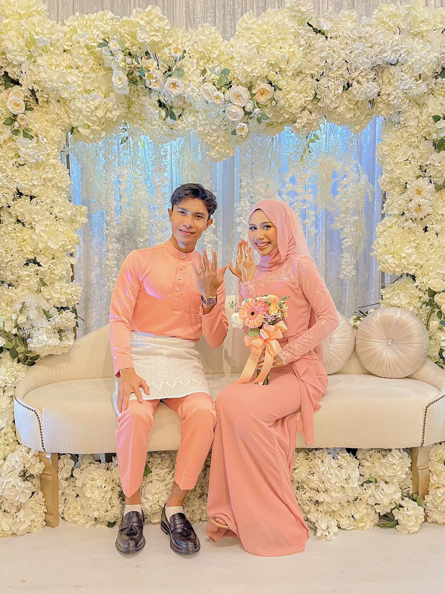 yuyuridayuuu's tweet image. one step closer 💍💗 #AtiForYuyu