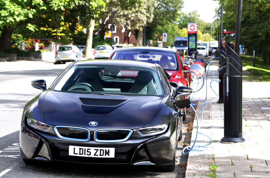 autocar's tweet photo. UK has electric car charging ‘black holes’, warns the AA, as 40% of households could be left behind in the transition to EVs https://t.co/gB5Spp35qq https://t.co/TYPywd34BJ