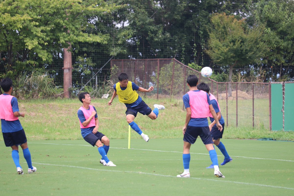TRINITAofficial's tweet photo. 🔵🟡#ミンチャレ 最終日の
トレーニング⚽️⚽️⚽️

ご支援総額8️⃣7️⃣5️⃣0️⃣万円突破‼️
目標達成まで残り1,250万円🔥
多くのご支援、誠にありがとうございます🙇‍♂️

クラファン終了まであと1️⃣0️⃣時間⏰
目標金額1億円達成に向け、
最後の後押しをお願いいたします👇
https://t.co/o65r87CTtk https://t.co/DCz48u3H7L