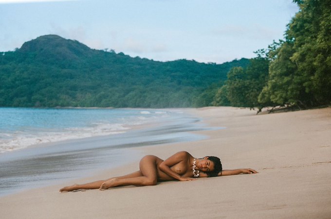 I belong to no one. No man, no system, no city. I&rsquo;m all mine. Everything interests me.. But nothing holds<a href="/tag/girl"class="tags"><span>#girl</span></a><a href="/tag/girls"class="tags"><span>#girls</span></a><a href="/tag/beauty"class="tags"><span>#beauty</span></a><a href="/tag/sexy"class="tags"><span>#sexy</span></a><a href="/tag/hot"class="tags"><span>#hot</span></a><a href="/tag/latina"class="tags"><span>#latina</span></a><a href="/tag/latinas"class="tags"><span>#latinas</span></a>