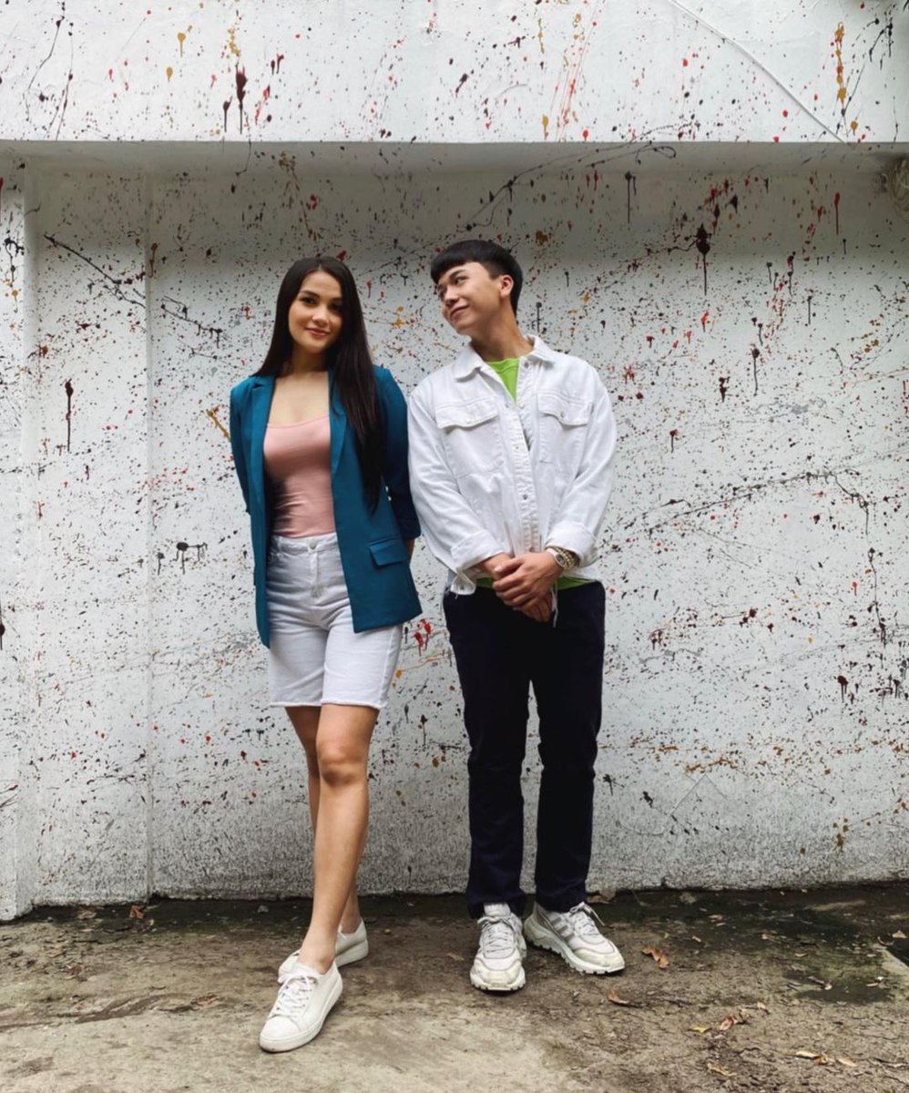 TV5manila's tweet photo. Ayun na nga, may pa-brother reveal si Marga kahapon. Welcome sa Korona Residences, JM. 🥳

Kilalanin si Guel Espina bilang JM sa #OhMyKoronaTV5, tuwing Sabado, 7:30PM sa #WeekendTripTV5! 😍

#IBAngSayaPagSamaSama  

📸: IG | @guelespina https://t.co/5GM9wY2WlX