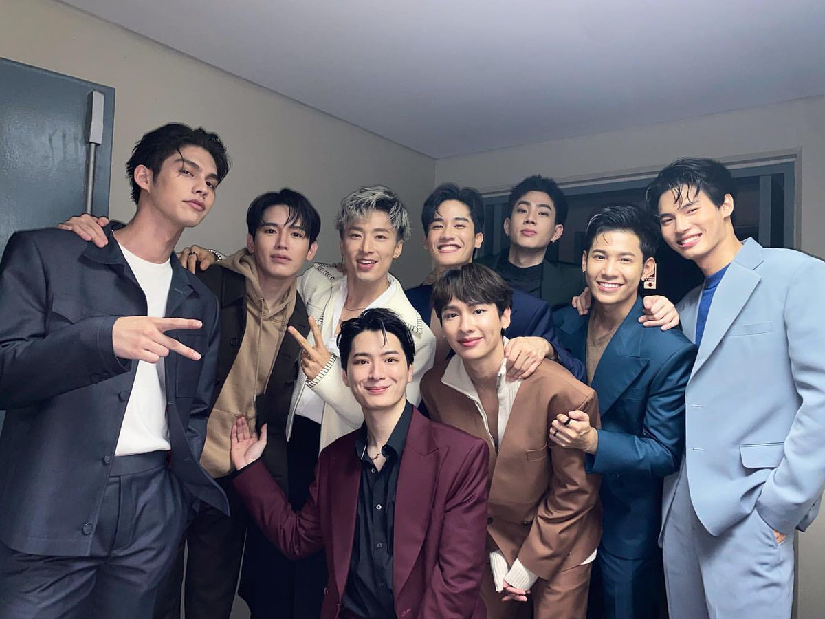 offgun_family's tweet photo. Congratulatione guys! U all nailed it! 👍👍👍  @off_tumcial @AtthaphanP 

#LOLFanFest2022 
#LOLOffGun #ออฟกัน https://t.co/bVrqze8J47