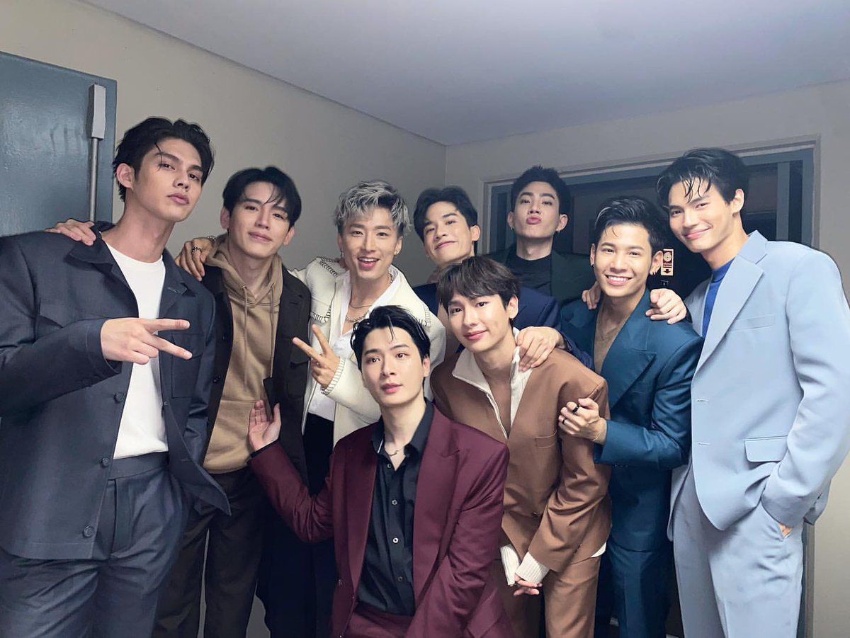 offgun_family's tweet photo. Congratulatione guys! U all nailed it! 👍👍👍  @off_tumcial @AtthaphanP 

#LOLFanFest2022 
#LOLOffGun #ออฟกัน https://t.co/bVrqze8J47