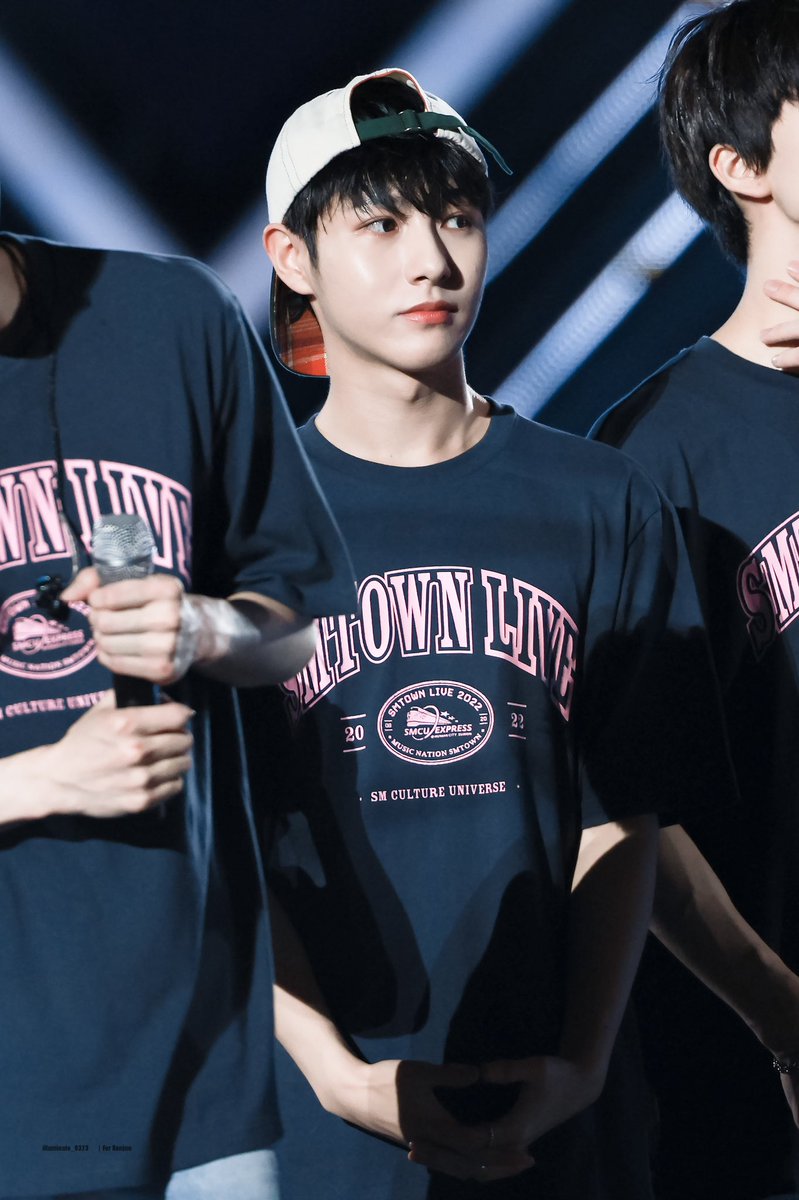 #RENJUN #런쥔 #仁俊

2018                                2022