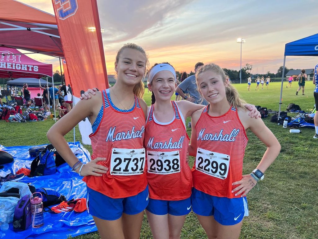 Marshal_XC's tweet photo. The first race jitters are behind us. Our teams had a solid start to what will be a good year! #CarpeCursum @County1974 @MarshalsSports @Marshal_XC @Marshall_Nation https://t.co/82vVP4Snod
