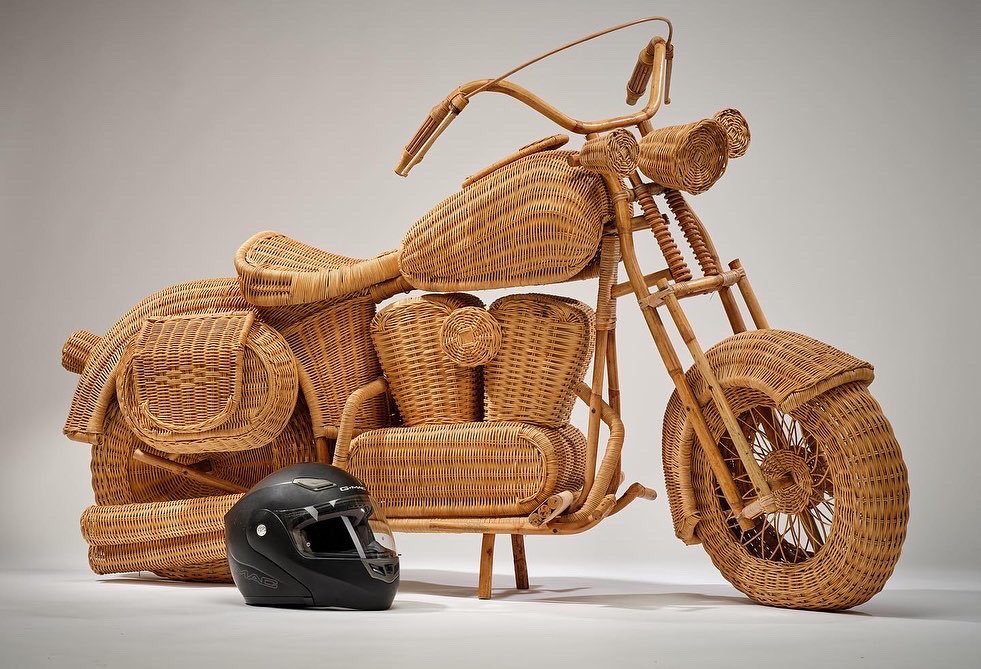 shaunbrownell's tweet photo. Vintage Wicker Harley from https://t.co/WA8BR1ib1z #wicker #vintage #harleydavidson #harley #motorcycle #summer #decor #design #architecture #quirky #Showroom #Showroom https://t.co/NtnWh1zX8d