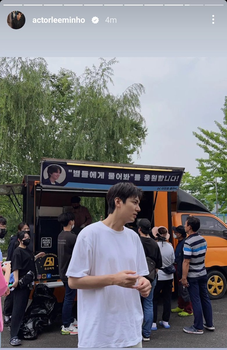 MymyB20's tweet photo. OMG sir! you've finally learned how to post your food trucks?😍 Who taught you that sir?🤡🤡🤡🥰 https://t.co/WaaRSd9Knp