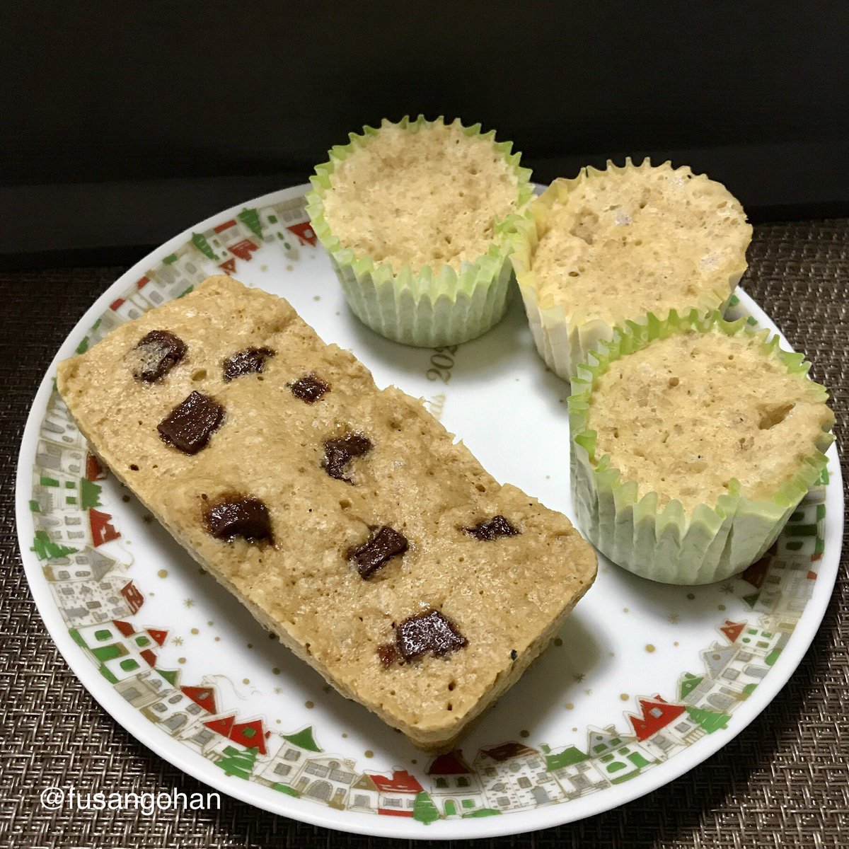 オートミール蒸しパンが出来ました〜📣 ✨グルテンフリーです。 ✨チョコは、オリゴスマートを使いました。