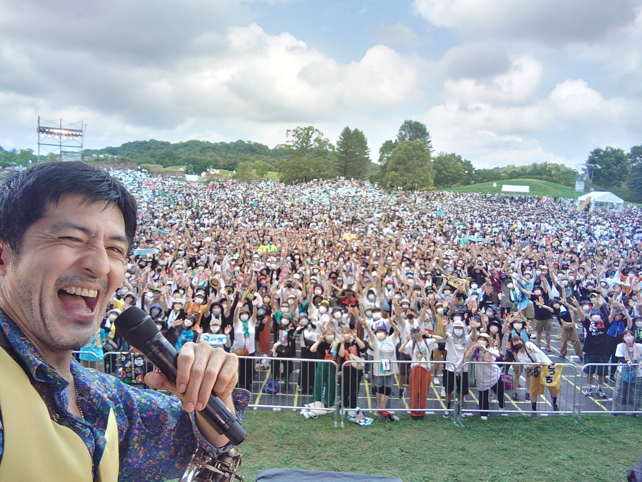 Uzivatel 谷中敦 Na Twitteru スカパラ香川モンスターバッシュ終了 天気もお客さんも晴れ 俺らも晴れの舞台 3年ぶりのモンスター バッシュが嬉しくて仕方なかったです 最高に暑いのに元気に楽しんでくれたお客さんに感謝しかないです モンバスでのbishとの共演も3年 Uzivatel 谷中敦 Na Twitteru スカパラ香川モンスターバッシュ終了 天気もお客さんも晴れ 俺らも晴れの舞台 3年ぶりのモンスター バッシュが嬉しくて仕方なかったです 最高に暑いのに元気に楽しんでくれたお客さんに感謝しかないです モンバスでのbishとの共演も3年