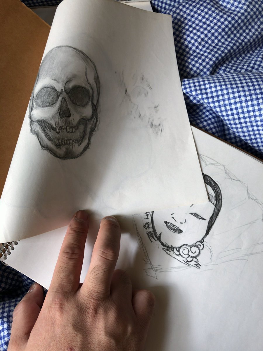 VanargandWolf's tweet photo. 昔のクロッキー発見！
見てたら後半親戚の子の落書き帳となってた https://t.co/iBQIPWgCl9