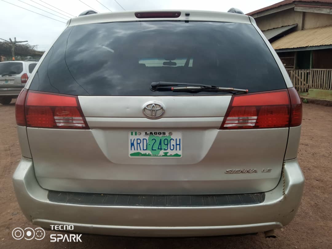 Elite_SirJoe's tweet photo. Registered ®️ SIENNA 2005 LE 
PURE FIRST BODY
AC NEEDS GAS
ENGINE AND GEAR 💯💯
BUY AND DRIVE @ OKEHO OYO STATE
PRICE : 2.4M
Call: 09023123423 https://t.co/fdxXcresKs