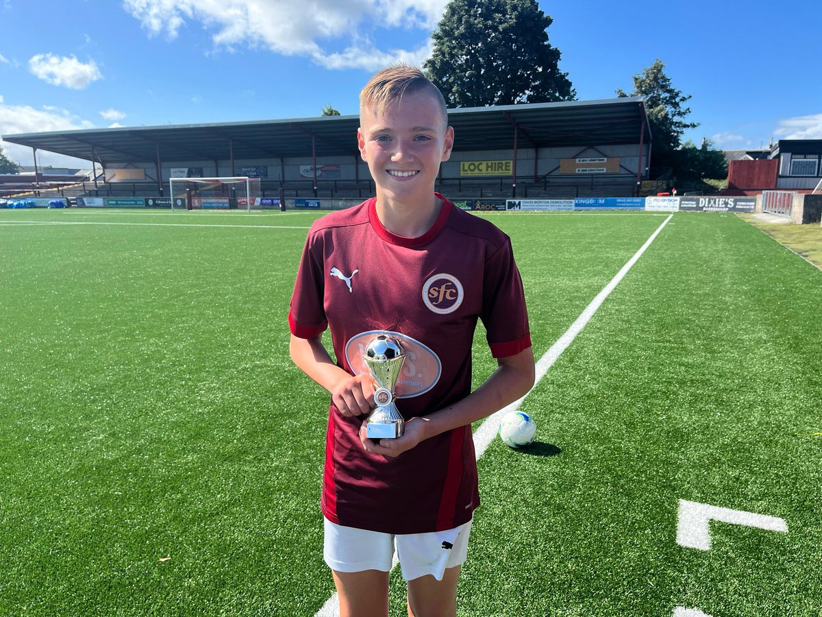 ⚽️ 4 Goals
🚀 2 Rockets
🏆 Man of the Match 
✅ 4-0 Win

The complete performance from Couper Parsons as he puts 4 past Milton at Ochilview Park with their first competitive game at 11 aside football!

Superb Couper 👏🏻👏🏻👏🏻👏🏻