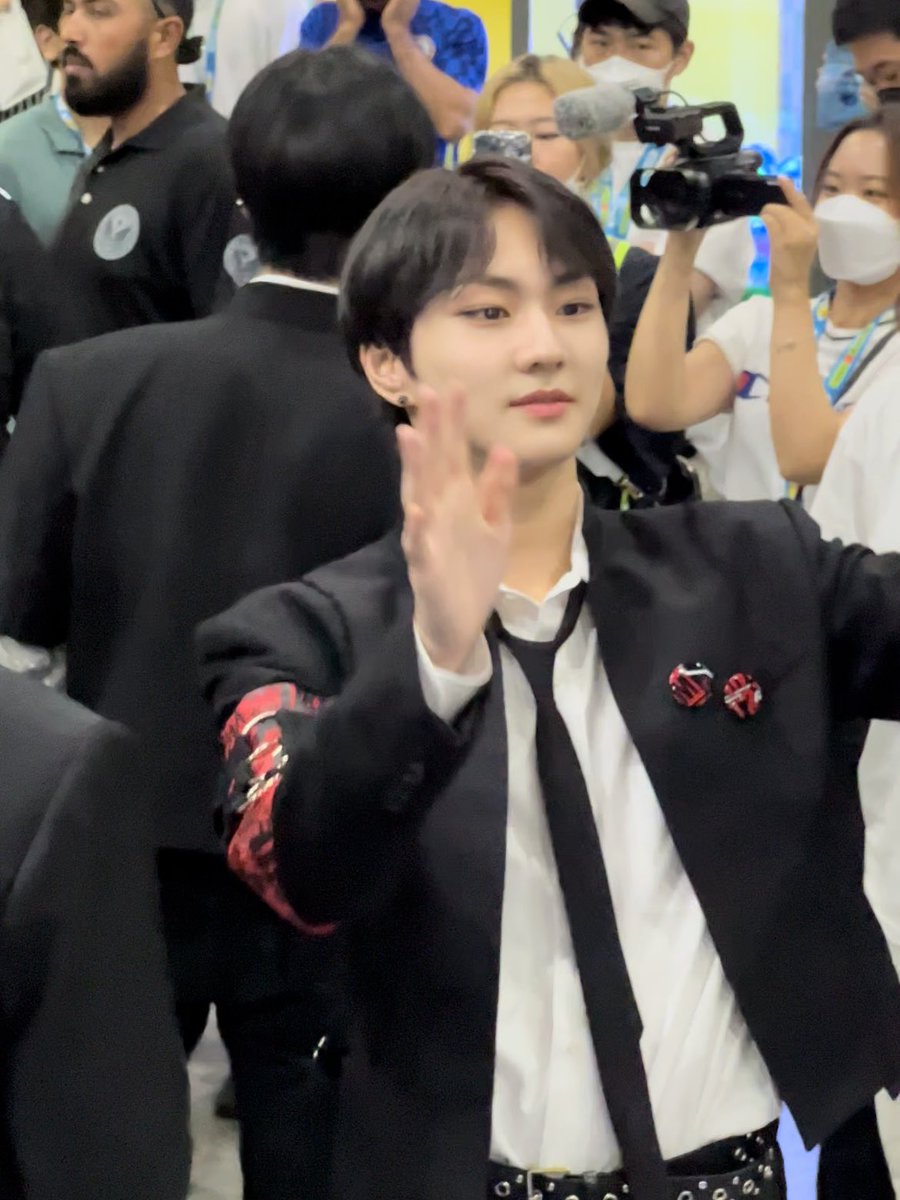 0209MEDIA's tweet photo. oh to see him in real life 🫠 https://t.co/qT8pMuxnXZ