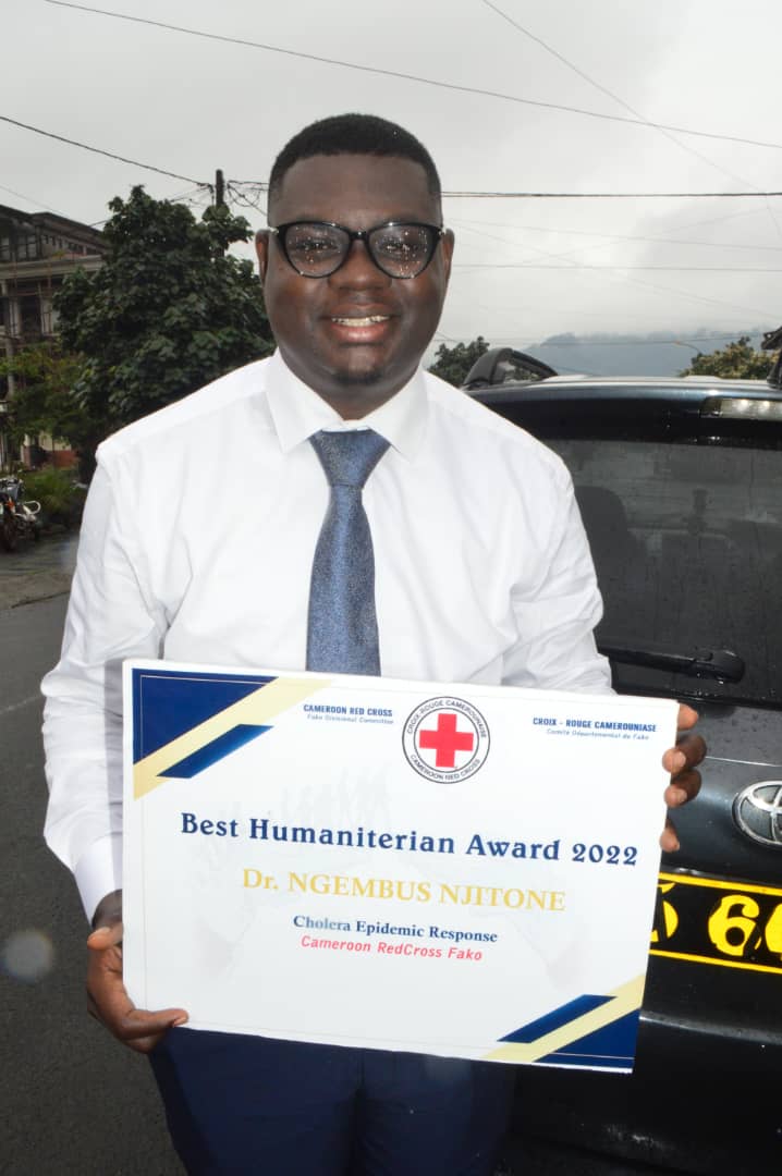 NgembusAlbjerky's tweet photo. Yesterday I Was humbly Awarded #BestHumanitarianAward2022 by the #InternationalFederationOfCameroonRedCross for #Best_Cholera_Epidemic_Response_Management_in_The_Southwest_Region_of_Cameroon
#WorldhumanitarianDay2022 🏳️🕊️
#CameroonToTheWorld🇨🇲🌍
#Link1: https://t.co/YJDFWUpfdK https://t.co/EgjYIXwhHQ