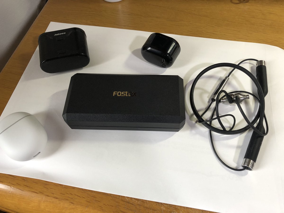 SITAUDIO127's tweet photo. スピーカー甲子園でいただいた賞品も加えてワイヤレスイヤホンの聞き比べの選択肢が増えました
結構音に差があって聞いてて楽しいですね♪ https://t.co/X6GB1m79gy