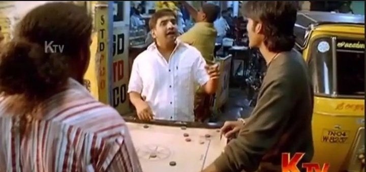 MemeMinder's tweet photo. #Thiruchitrambalam
Frnd ~Shobana Mari Oru Frnd enaku Ilaye 🤧
Me    ~Frnd ah Palagura ella Ponayum Kadhal Panna Epdiraa Shobana kidaipa 😂 https://t.co/eWBXYqWeT1