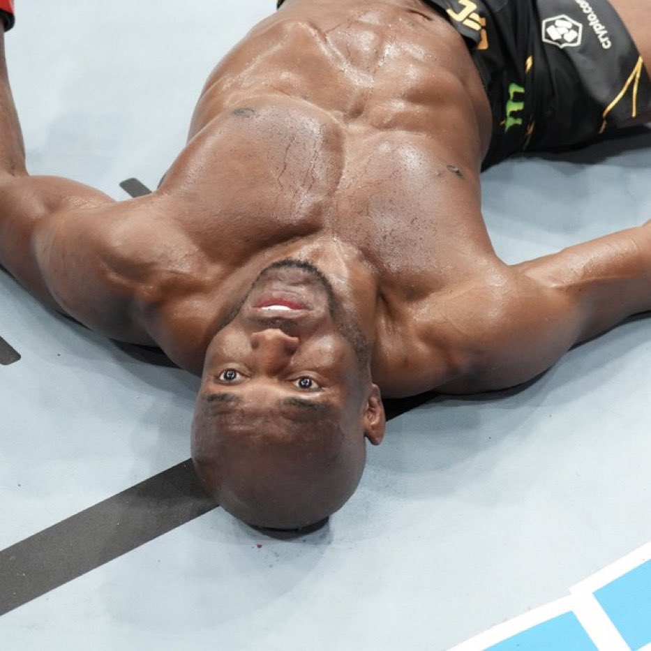 jayoh8451's tweet photo. #UFC278  when you realize you could have saved a bunch of money on your car insurance just by switching to @GEICO @TheGEICOGecko  @danawhite https://t.co/2oZhhAQkBy