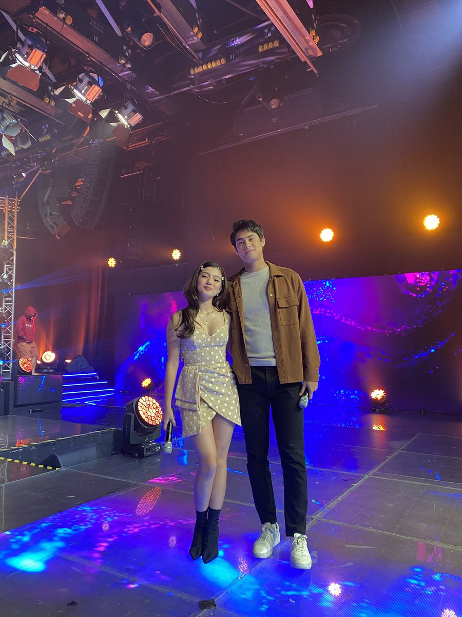 riseartistsph's tweet photo. @bellemariano02 with @donnypangilinan on #ASAProyals today ✨ https://t.co/4v0qbp6iwa