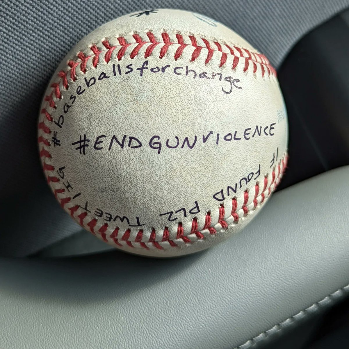 Vocalmama's tweet photo. Ball #40 left at Daytona Beach, FL , Virginia for Gordon Cowden. @Everytown
@MomsDemand @StudentsDemand @sandyhook @MLB @MiLB @RonDeSantisFL @bradybuzz #GordonCowden
#enough
#EndGunViolence
#EndGunViolenceNow 
#voteguncontrol
#baseballsforchange https://t.co/95CliX35fd
