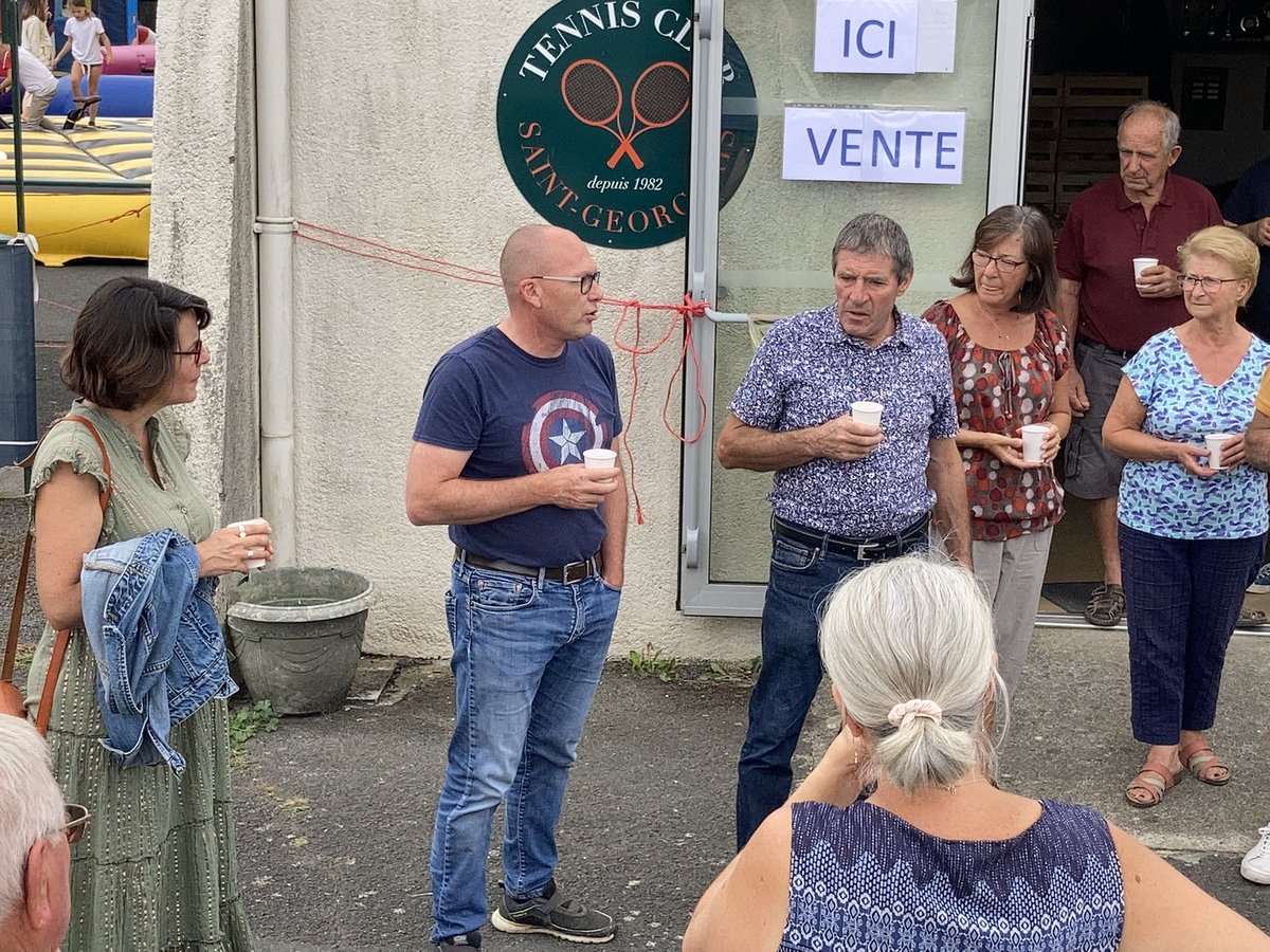 Ville de Saint-Georges-des-Coteaux tweet media