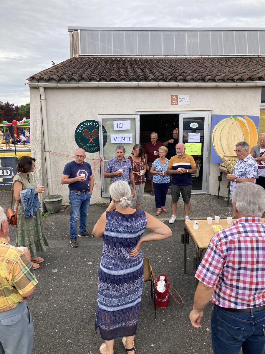 Ville de Saint-Georges-des-Coteaux tweet media