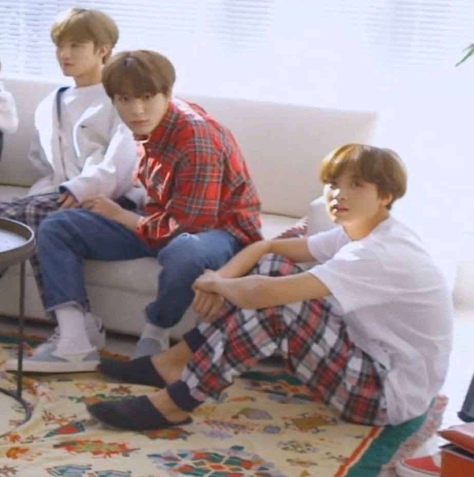 เวลาเพื่อนมาบ้าน
             เพื่อน                        เจ้าของบ้าน