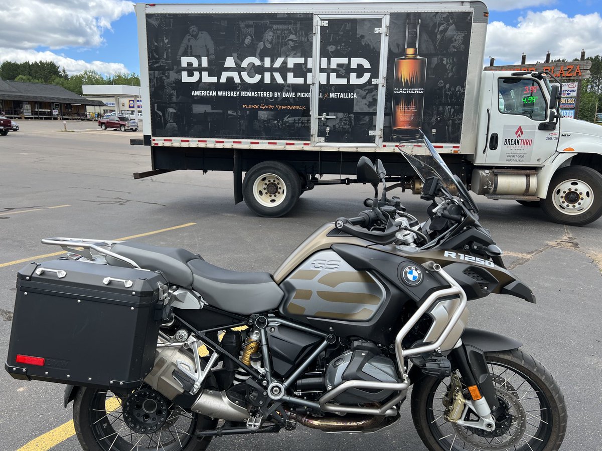 bmatchefts's tweet photo. I parked right in front of this #metallica  bedecked truck. ⁦@BMWMotorrad⁩ Somewhere #upnorth https://t.co/Vc3X018h24