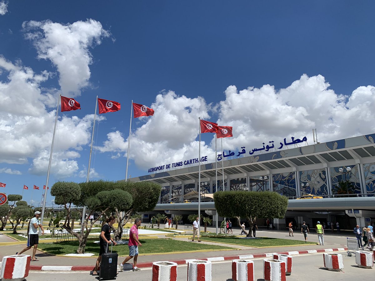 The Indaba is happy to make it to North Africa, after having been to Southern and East Africa before. For many of us, our journey in Tunisia 🇹🇳 starts with this view. We’ll keep this thread for a photo record throughout the week. 📸 #DLIndaba2022 #masirouna
