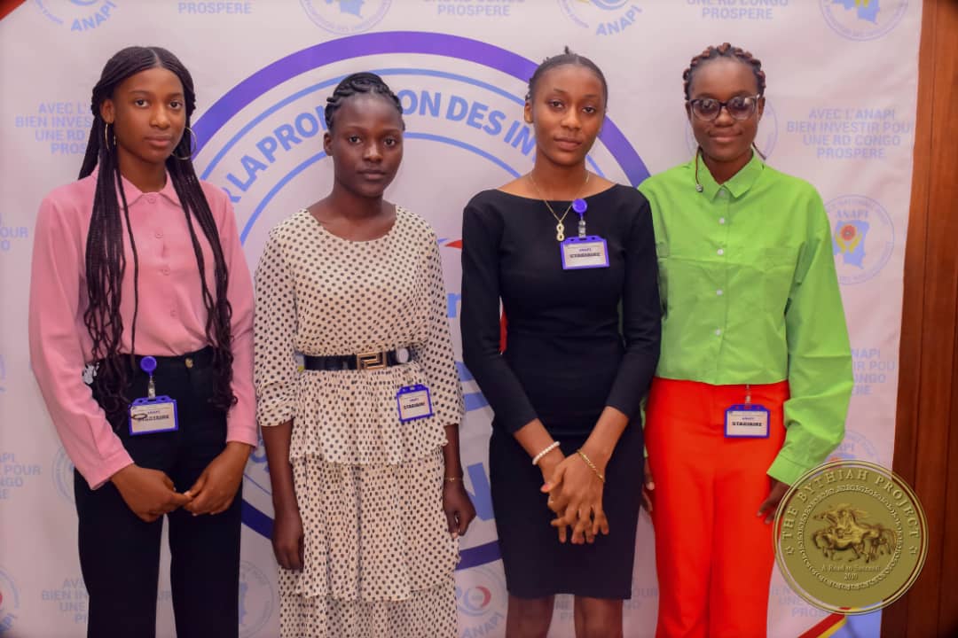 BythiahProject's tweet photo. 4 filles du Lycée de Kimwenza et du Lycée Motema Mpiko (élèves et finalistes pour l’année scolaire 2022-2023), ont commencé leur stage académique le 18 août 2022 à Kinshasa (RDC) au sein de l’ANAPI en collaboration avec TBP sur l'encadrement des jeunes dans l'entrepreneuriat. 🙌 https://t.co/tOWsqYBHZ0