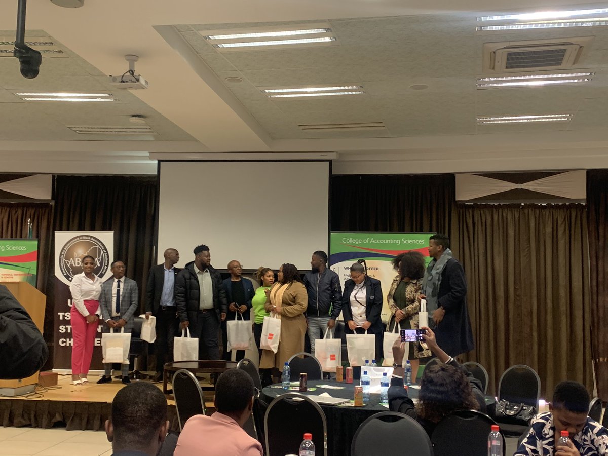 Rebones's tweet photo. When the bell for ethical leadership rings we ought to respond with courage , it’s been an honour and privilege to have spent the day with Leaders in academia , discussing leadership and transformation within the College of Accounting Sciences.#AccountingIndaba #Leadership https://t.co/qJkEam1Qgz