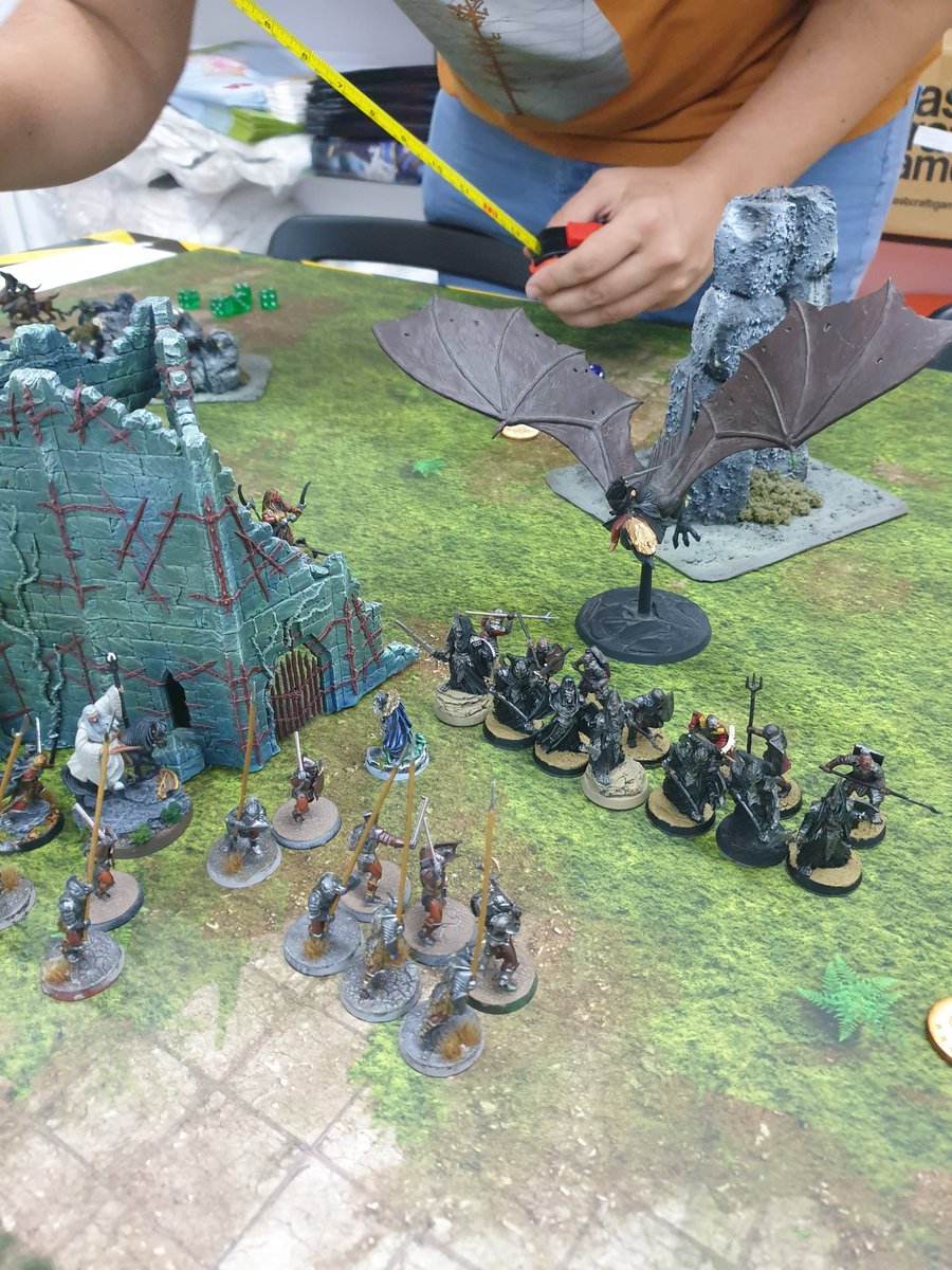 salermico's tweet image. Derrota de el ejército de la mano blanca Isengard vs Mordor/Angmar 7-2 
No hay excusa... 
Seguimos aprendiendo... si algún día me hago un tatuaje será... CANALIZA! CANALIZA! 
#lotr #rol #goblintrader #lotr #esdla