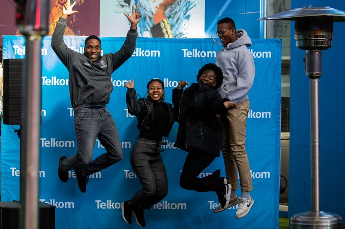 TelkomZA's tweet photo. @SATNAC @Amdocs @Geekulcha @GEN22OnSloane
#TelkomFutureMakers
#GeeKulcha
#Unistream
#MakeitAmazing https://t.co/VLkiEOHMBr