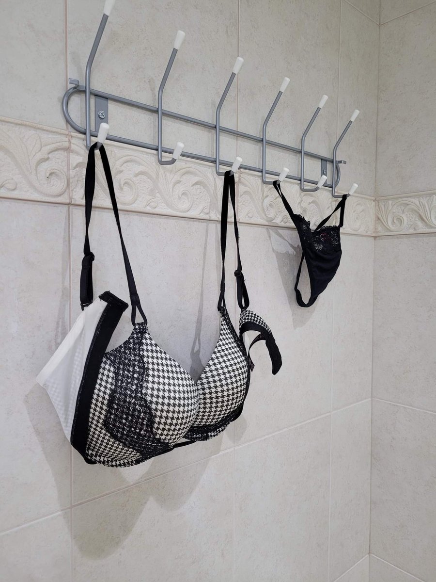 Girl sexy bra 18k tweet media