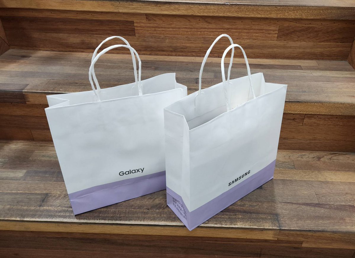 gdgdshop's tweet photo. Samsung Galaxy Z Fold4 韓国版🔥
Samsung Galaxy Z Flip4 韓国版🔥

一般向け販売
4シーズン連続 世界最速フライングゲット🌈

第1陣を本日8/21に入手⚡️
（WorldWide販売日は26日予定）

当社からご購入いただいた方には、明日日本に向けて発送させて頂きます😄
お楽しみに🥰 https://t.co/Dsgw7Txu3G