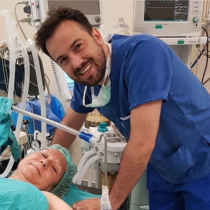 DoctorHarry16's tweet image. My patients are always my best friends
I believe a happy body heals quickly and feels less pains.