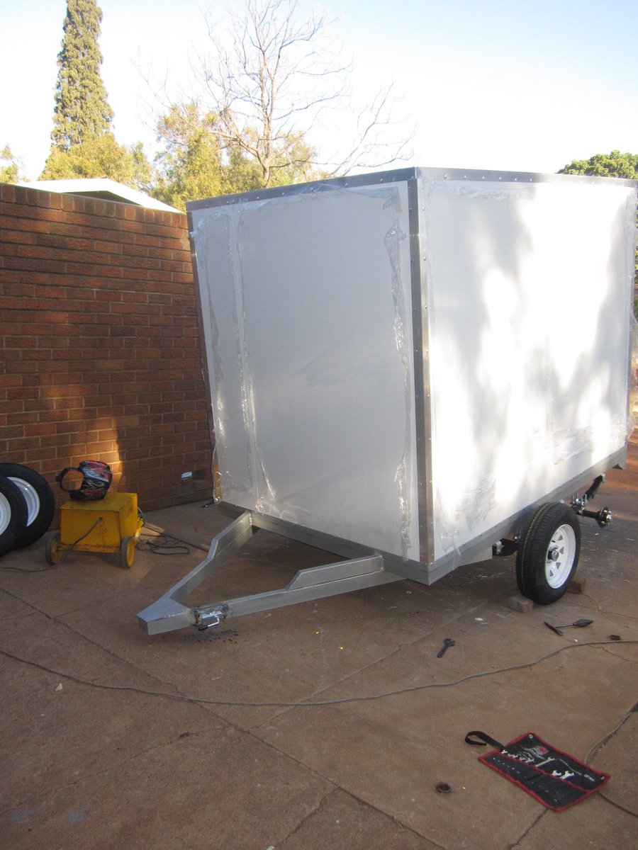 Ebenezerinfoltd's tweet photo. We manufacture mobile freezer trailers
Visit our catalog on https://t.co/WfEHl0krc6

#sundayvibes #localbusiness #SayEntrepreneur @zimu_vincent @DubeVV @Kasi_Economy @lovesondube @loontuh @kasibcnews https://t.co/SNXuXtLk4m