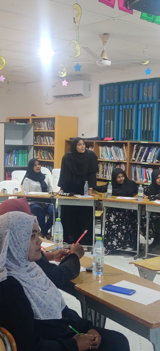 MaldivesFamilyF's tweet photo. Youth ge ehy gai k kaashidhoo council aa wdc aa gulhigen "mintheege thaafthu kurun nahthaalun" awareness 
#kaashidhoo #session 
@MoYSCEmv @MVIaffairs @MoGFSSmv https://t.co/UY8pz5qhxY