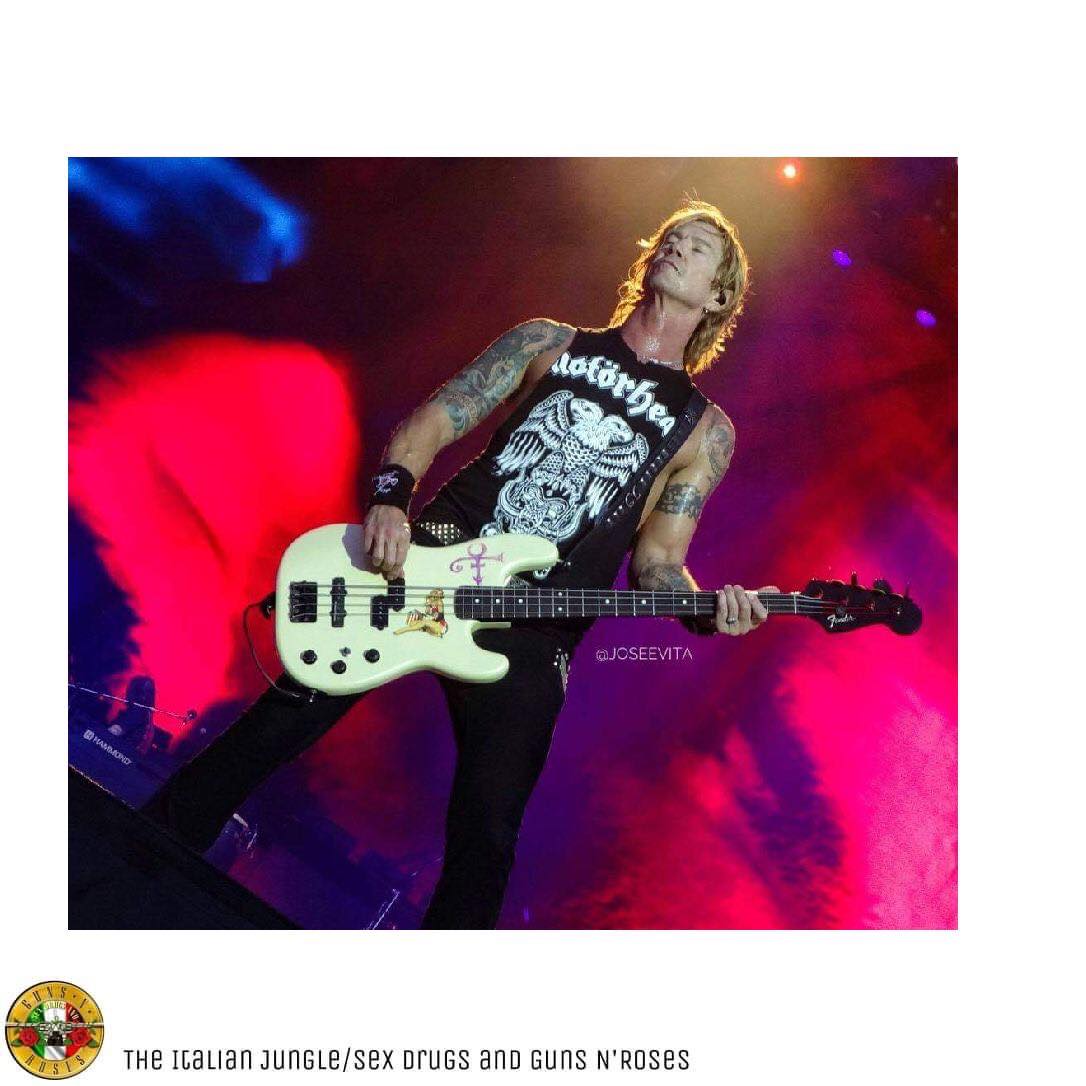 SexDrugs_andGNR's tweet photo. On this day 5 years ago GNβR played in #ottawa
βΈβ’π
π¨π₯π₯π¨π°
@theitalianjungle_sexdrugsngnr on Ig
#gunsnroses #gnr #gnfnr #axl #axlrose #slash #duff #duffmckagan #fortus #dizzyreed #melissareese #frankferrer @gunsnroses @DuffMcKagan @SuHolmesMcKagan
Credits: @joseevita https://t.co/TWHJ2TouWM