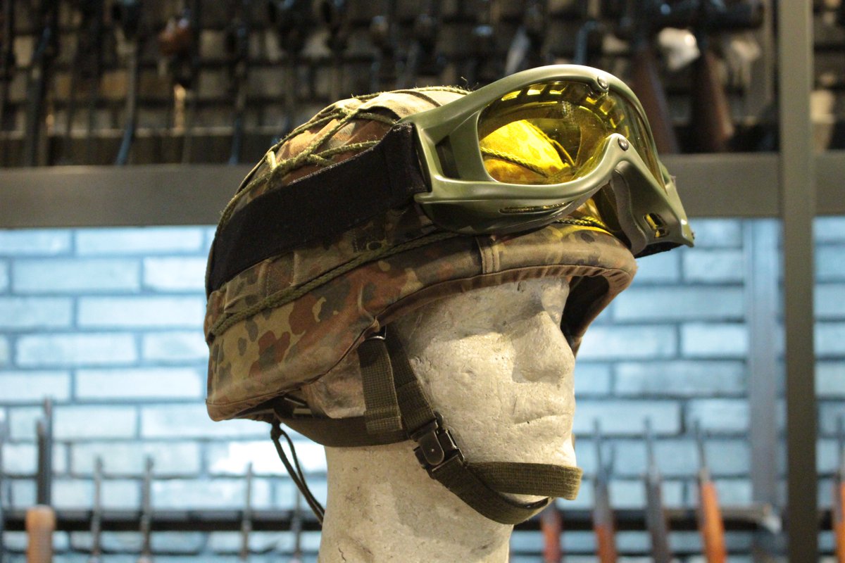 スペイン軍　ヘルメット　重たいです。　当然なのでしょうが。。 スペイン軍 ヘルメット 重たいです。 当然なのでしょうが。。 【公式通販】