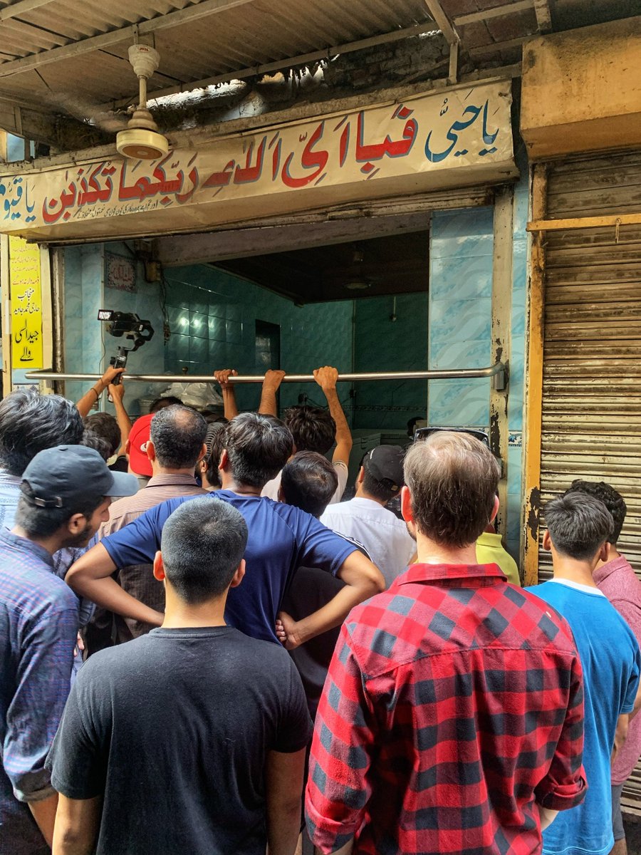 AlexBallingerMP's tweet photo. In Androon #Lahore for a nashta of halwa puri, naan malai, and a lassi from the famous #JedaLassi 

Now I am off for a nap. https://t.co/xupAnfgX36
