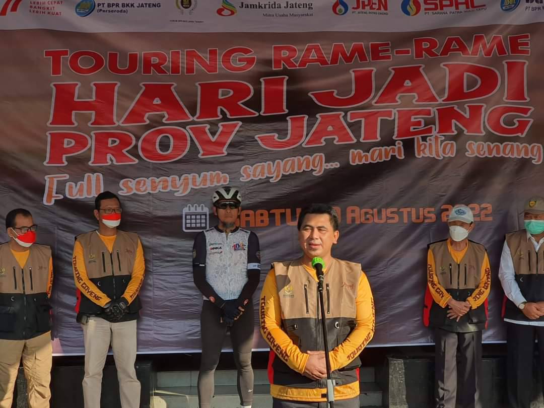 @diskopukmjateng <a href="/provjateng/">Provinsi Jawa Tengah</a> Ikut Berpartisipasi dlm Kegiatan Bhakti Sosial Brsm Bp Wagub <a href="/provjateng/">Provinsi Jawa Tengah</a> Bp <a href="/TajYasinMZ/">Taj Yasin Maimoen</a> dng Tema " Touring Rame2 Hari Jd <a href="/provjateng/">Provinsi Jawa Tengah</a> Ke-72.
#ASNBerAKHLAK 
#JatengGayeng 
<a href="/ganjarpranowo/">Ganjar Pranowo</a> 
<a href="/TajYasinMZ/">Taj Yasin Maimoen</a> 
<a href="/provjateng/">Provinsi Jawa Tengah</a>