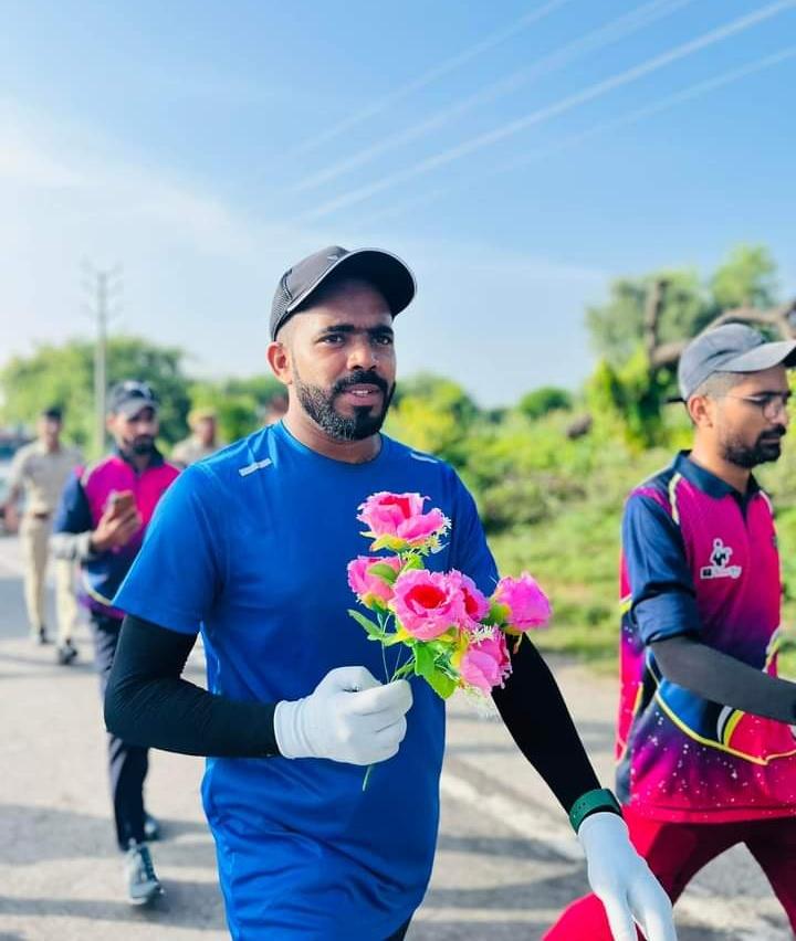aqib_nasim__'s tweet photo. आओ थोड़ी जान पहचान हो जाए
मैं शिहाब केरला से,

और आप कहां से हैं ?? 

@Shihabfans_ https://t.co/XgneRI3F6f