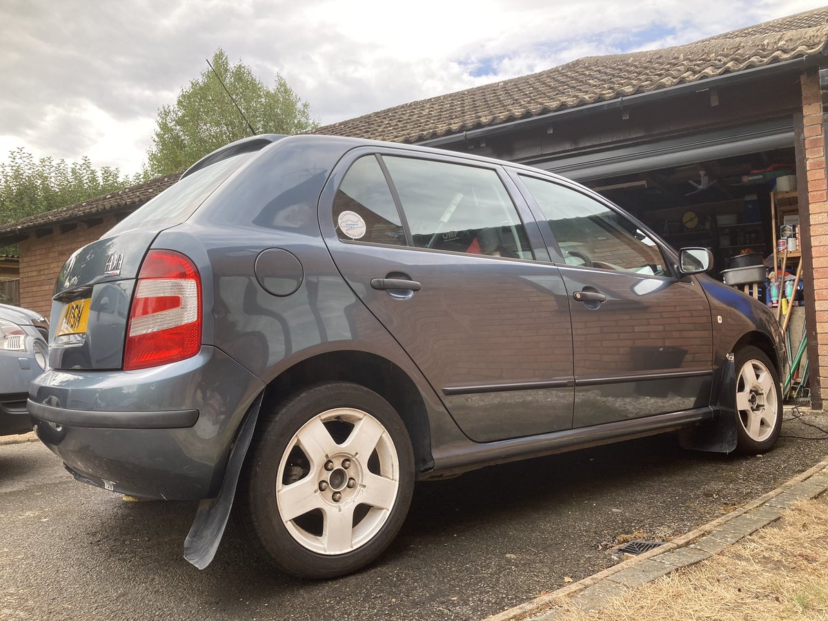 jonmaddison's tweet photo. Cleaned the car that gets the filthiest. #skoda #fabia #rallycar #autosolo #grassrootsmotorsports https://t.co/cSN5PiY6GA