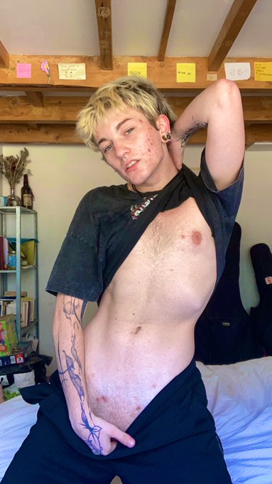 Hi Twitter !
I’m back ?? https://t.co/hGA1BtoAIa
