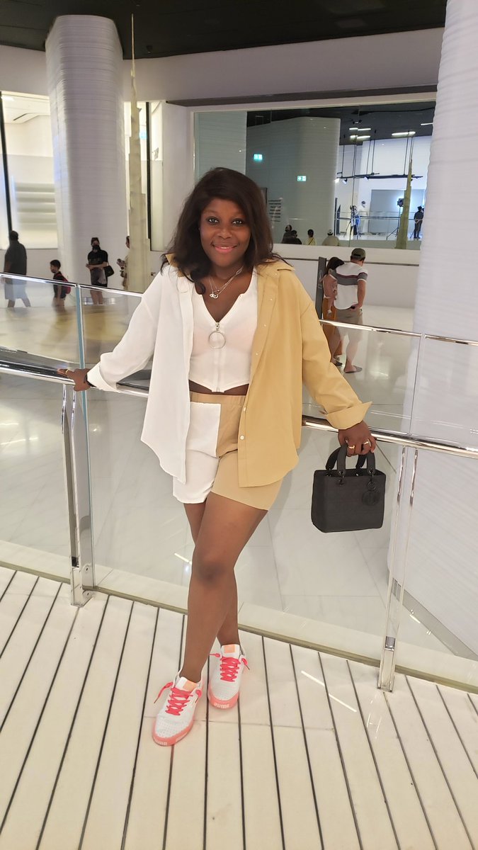 Travaillons dure pour reuissir car la pauvreté fait plus mal