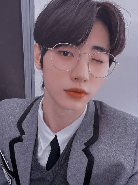 MdnS_st's tweet photo. HI BEAUTIFUL CREATURE IN THIS WORLD 💖

WTS : LFB
ENHYPEN D:A no ver. (UNSEALED)

For only 150 pesos

Packing Fee 10 pesos + SCO for Shipping fee

INCLUSIONS

BOOKCASE
PHOTOBOOK &amp; Lyric book
CD
PHOTO STAND
PAPER DICE
STICKER https://t.co/uZ0tlgvjUs