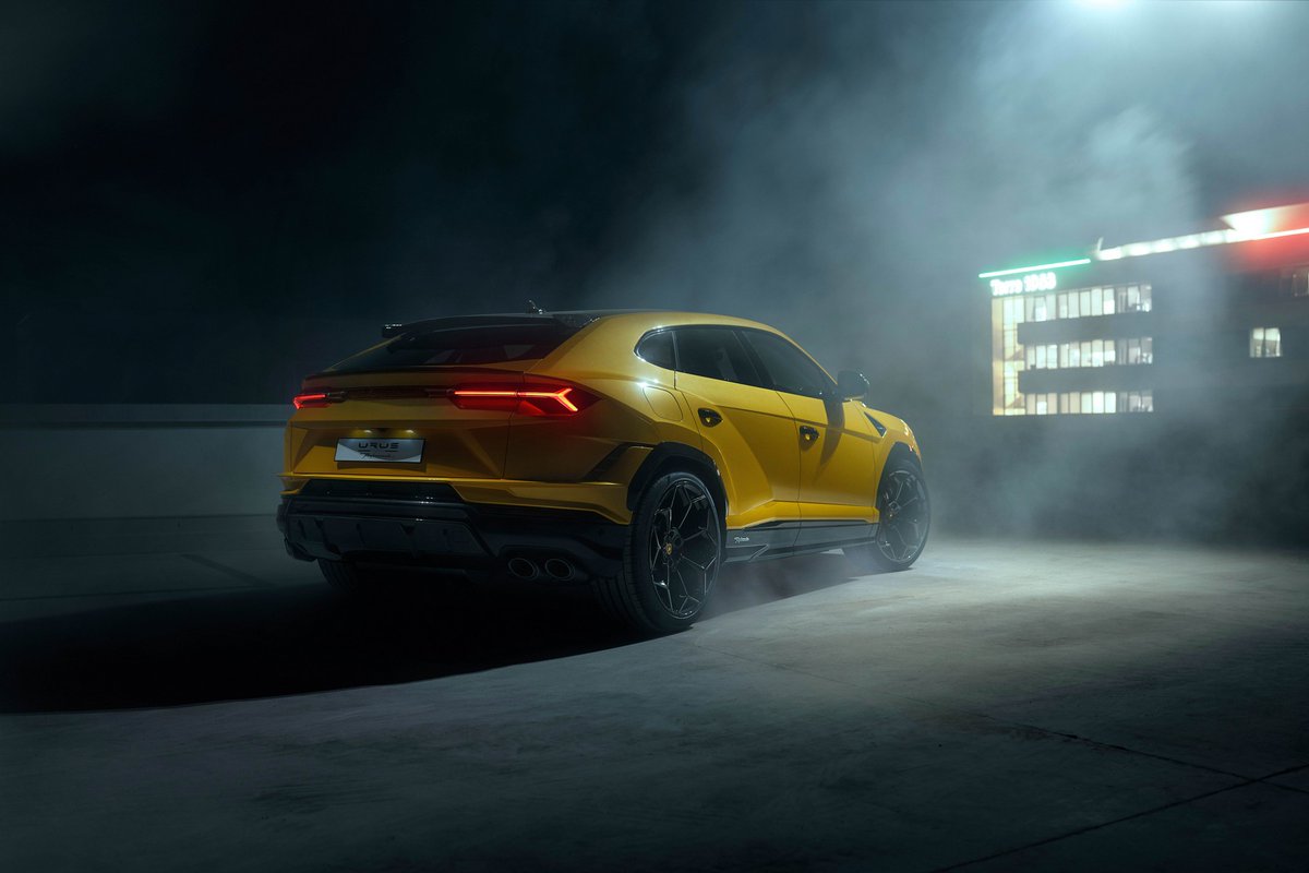autonotizen's tweet photo. Devil inside? Der #Lamborghini Urus Performante leistet 666 PS. Fotos und Informationen gibt es hier: https://t.co/a4TlYBBTJu #Auto @Lamborghini https://t.co/JjjQnlBpb9