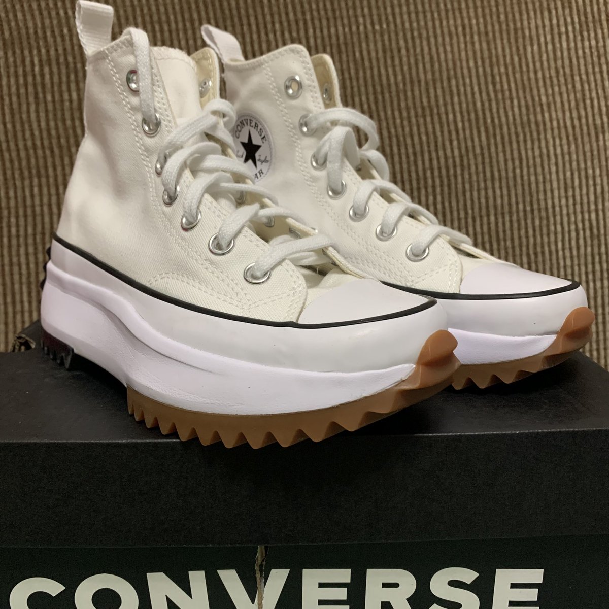 ujiecart's tweet photo. aa concert ready yrn ?! ty so muchie @kseoulifybudols for bringing home my dream shoes 🥹🫶 rly smooth transaction w constant updates and vv accommodating admins esp w my worries ab the sizing >< will def order again soon! 'til my next budol w u po wooahae ς(>‿<.)

#KSBFeedbacks https://t.co/RIlmNthmGu