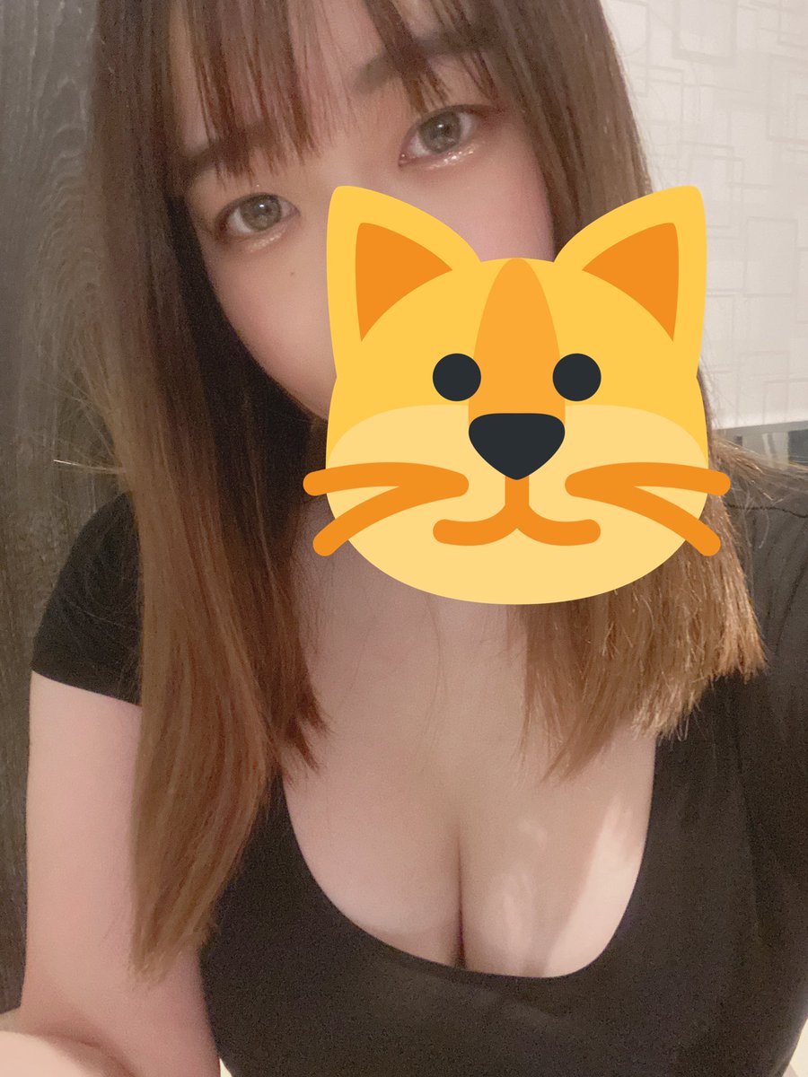 _nekosayu_'s tweet photo. かなりお久しぶりです🐈

今月と来月は、あ！明日行ける！
って時に出勤するレアキャラです🥲

今日⏰ 20-04で出勤します〜🕺
急だし夜中だけど来れるよ〜🙋🏻‍♀️
って方いたら来てください🥹🤍 https://t.co/Zfz7Y7UJd2